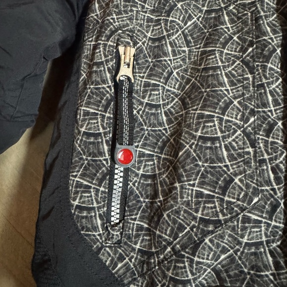 Obermeyer black and white print winter jacket Size 4 - Picture 3 of 16
